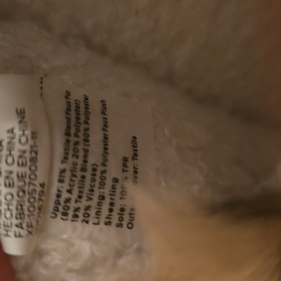 TOMS ladies slippers size 12.. - Picture 7 of 8